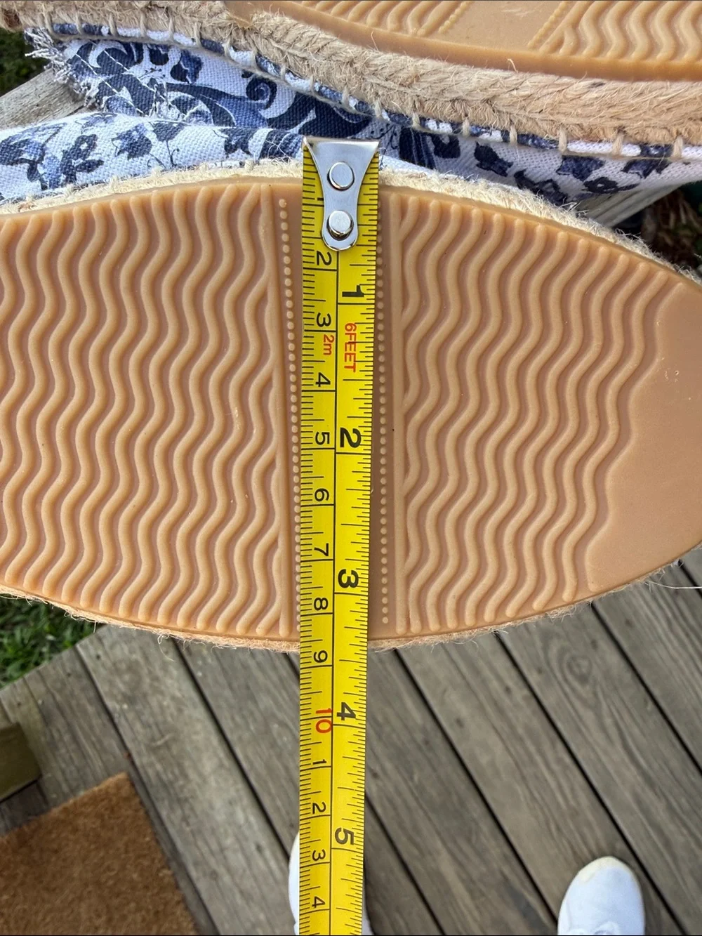 2 Chic slip espadrille